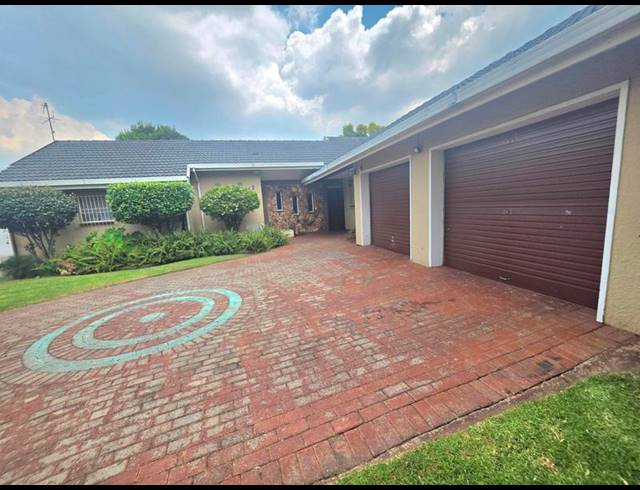 4 BEDROOM HOUSE FOR SALE IN FREEWAY PARK